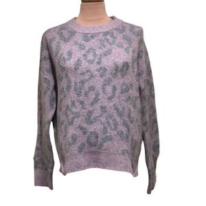 Revolve John + Jenn Sweater Size Medium Pastel Purple Leopard Crewneck Pullover